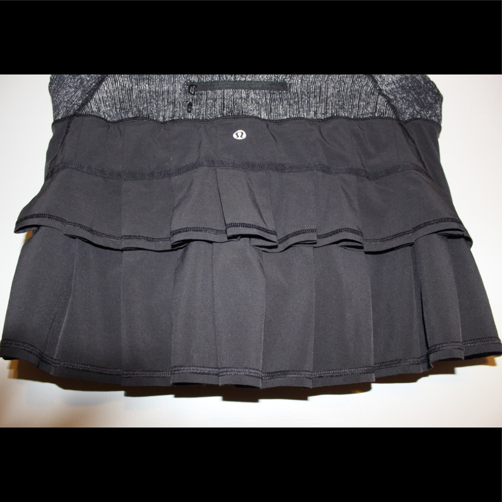 Lululemon Pace Setter skirt - Size 8